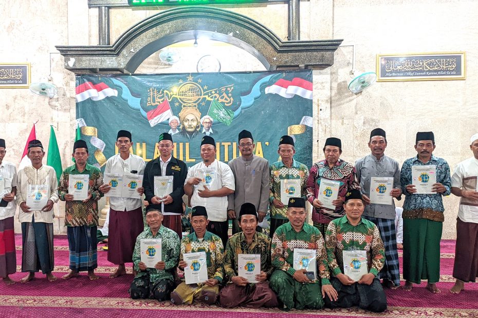 Penyerahan Sertifikat Wakaf Tempat Ibadah dan TPQ bernadzir NU|Foto diambil tim MCNU Sidoraharjo